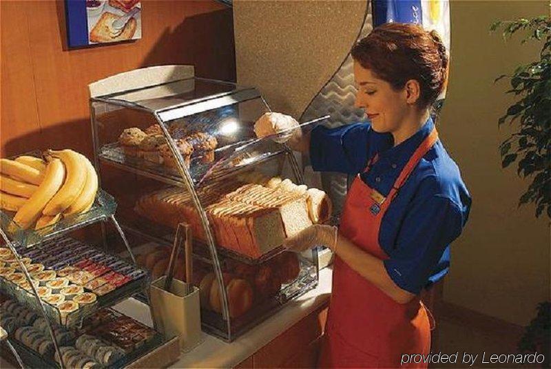 Holiday Inn Express Corning By Ihg Екстер'єр фото