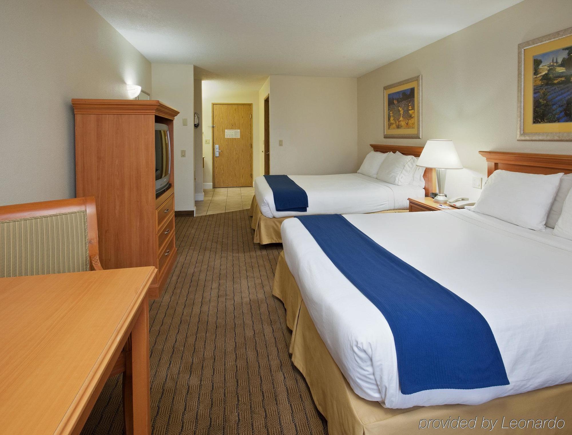 Holiday Inn Express Corning By Ihg Номер фото
