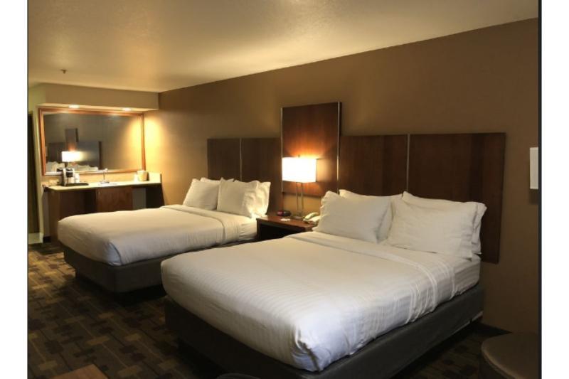 Holiday Inn Express Corning By Ihg Екстер'єр фото
