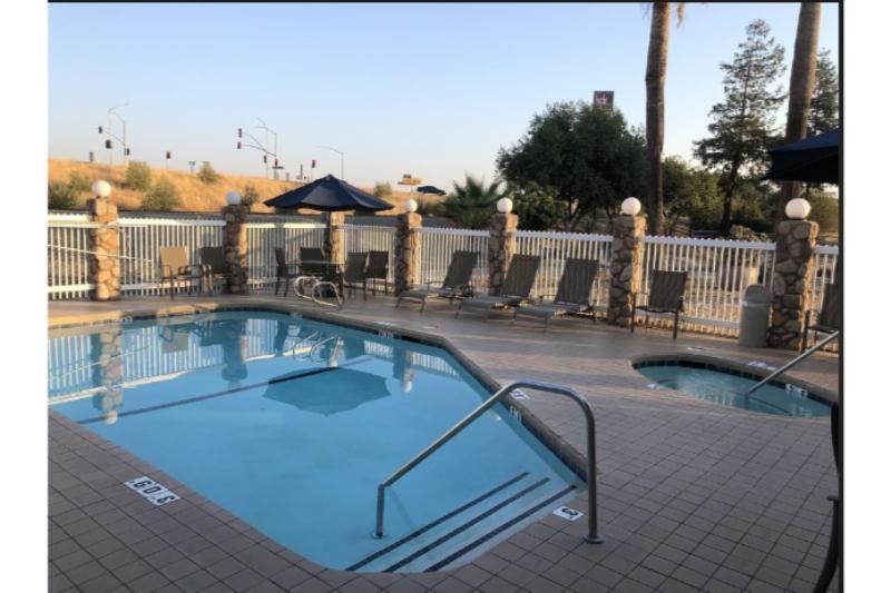 Holiday Inn Express Corning By Ihg Екстер'єр фото